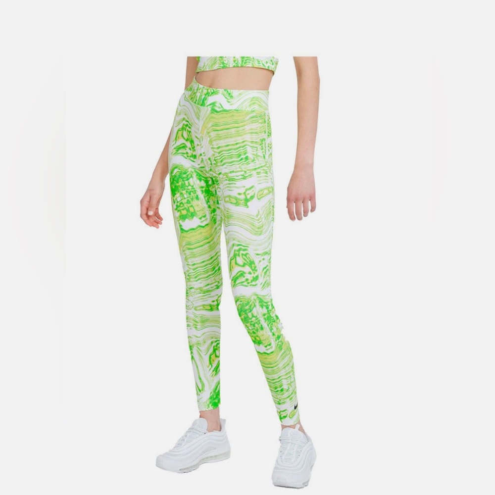 NWOT NIKE Green and White High Waisted Leggings